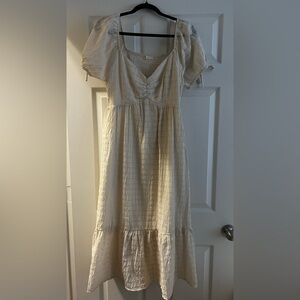 Landry Kate Kelsey textured midi dress, never worn. Size Large